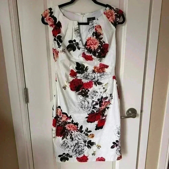 Side Wrap Pleated Floral Print Dress Adrianna Papell size 4 - Picture 2 of 6